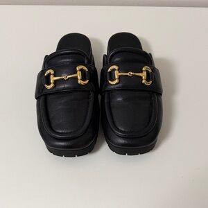 Gucci Horsebeit Black  Leather mules  with Gold Buckle